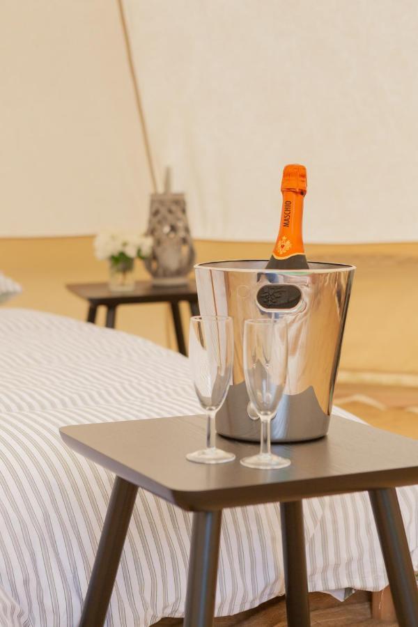 Duneden Belle Glamping Randalstown 外观 照片